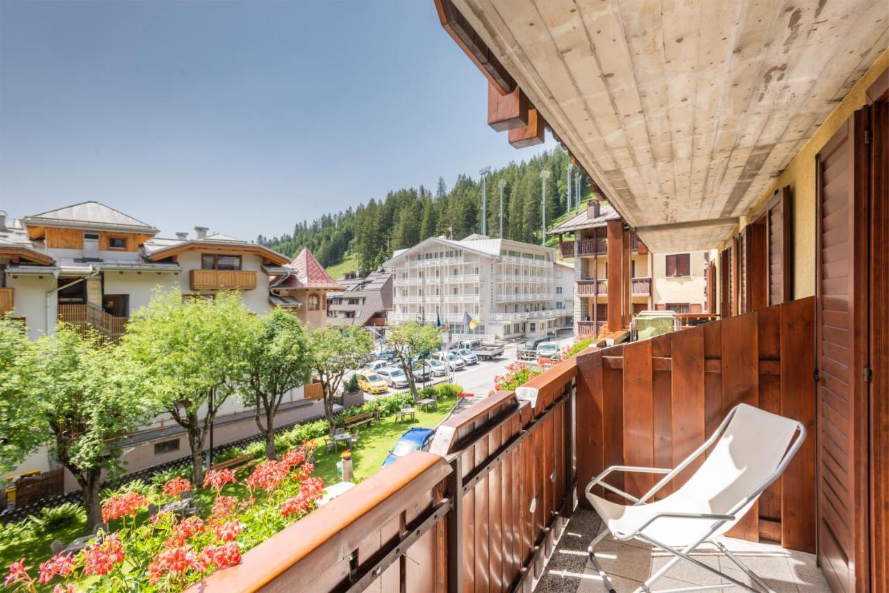 Hotel Alpina مادونا دي كامبيليو المظهر الخارجي الصورة