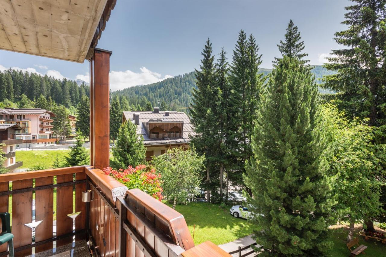 Hotel Alpina مادونا دي كامبيليو المظهر الخارجي الصورة