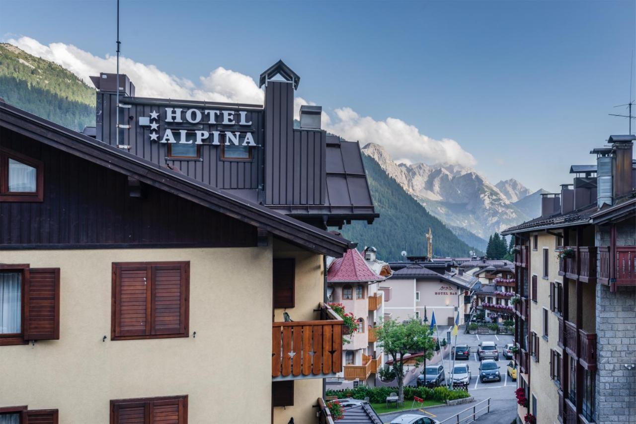 Hotel Alpina مادونا دي كامبيليو المظهر الخارجي الصورة